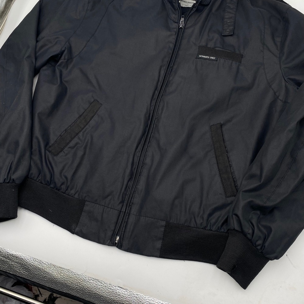 Members Only Iconic Racer Jacket Men 42 Medium Black Vintage Bomber Wind breaker - Picture 3 of 9